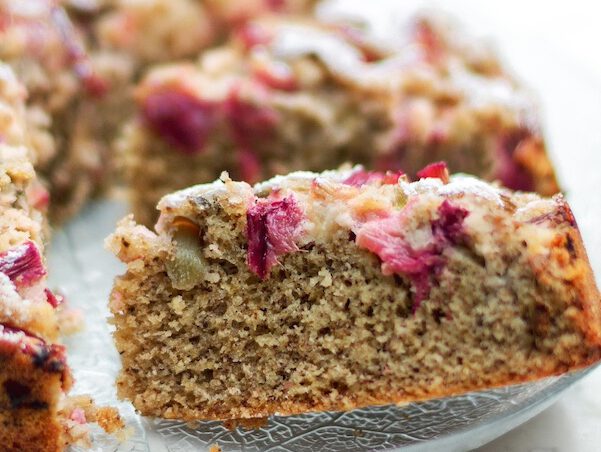 Bananenbrot mit Rhabarber