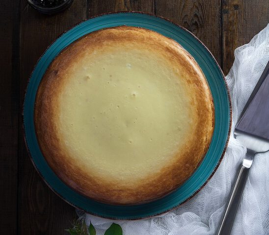 Käsekuchen mit Haferflockenboden