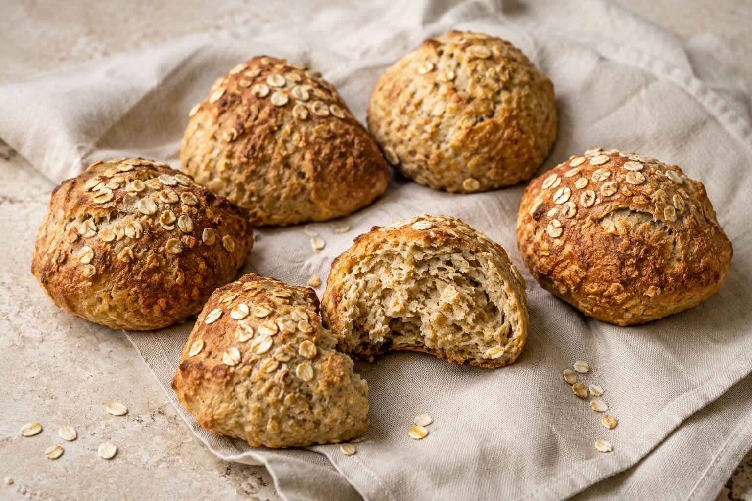 Haferflocken-Quark-Brötchen ohne Mehl